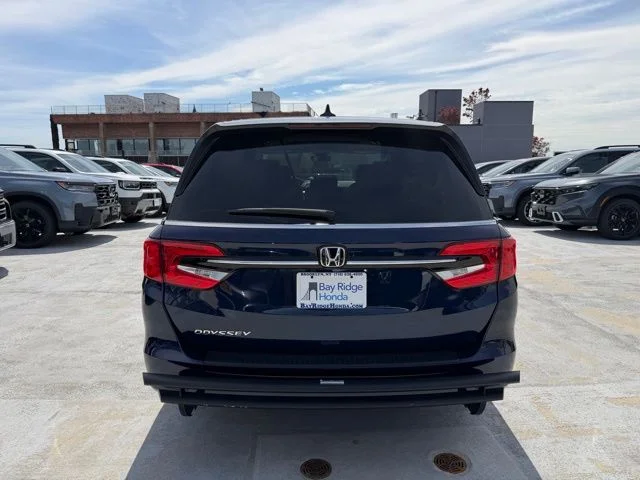 Used 2024 Blue Honda EX-L image 6