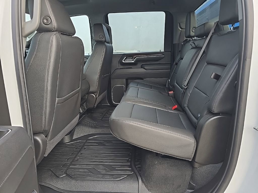 Used 2025 Summit White GMC SLT image 27