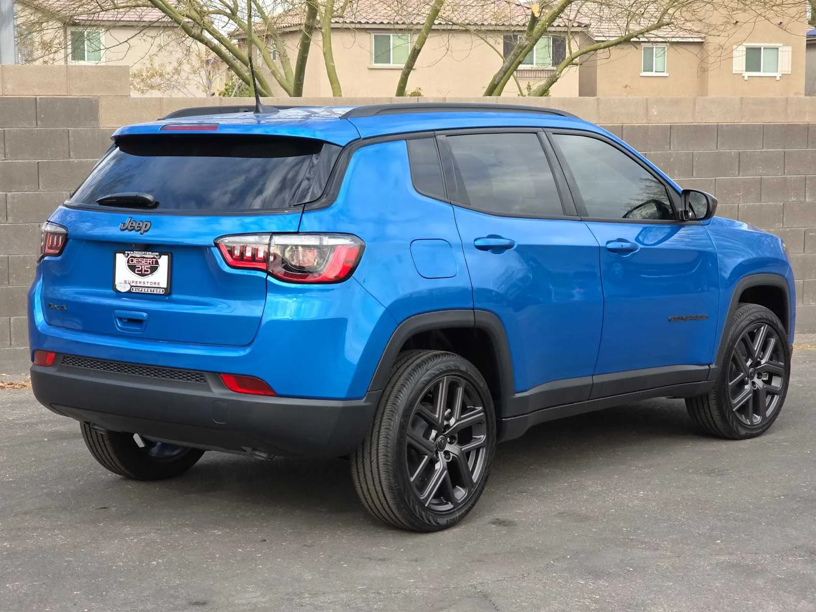 New 2026 Hydro Blue Pearl-Coat Exterior Paint Jeep Latitude image 9