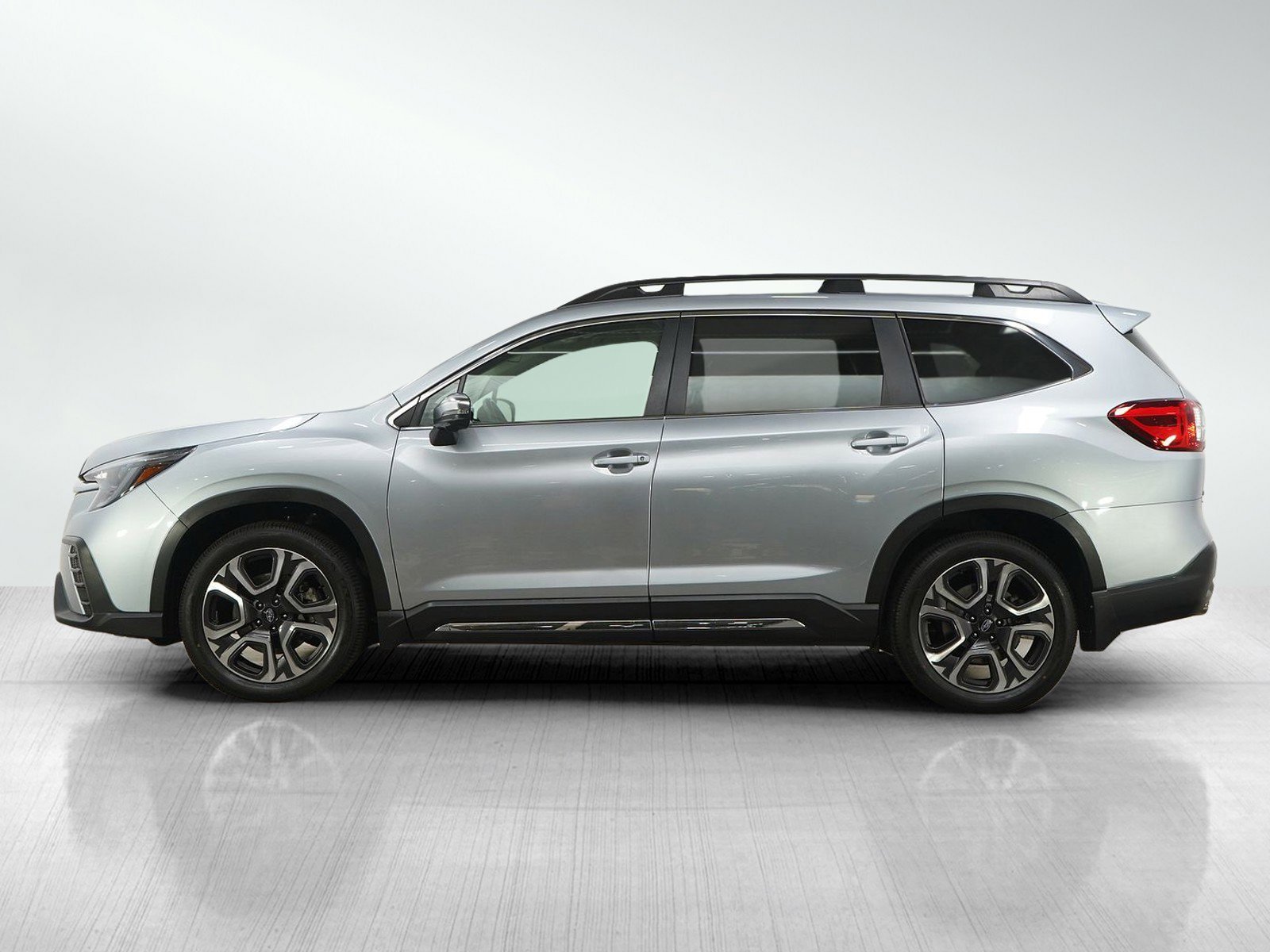 Used 2023 Subaru Ascent Limited with VIN 4S4WMAUD7P3409831 for sale in Burnsville, Minnesota
