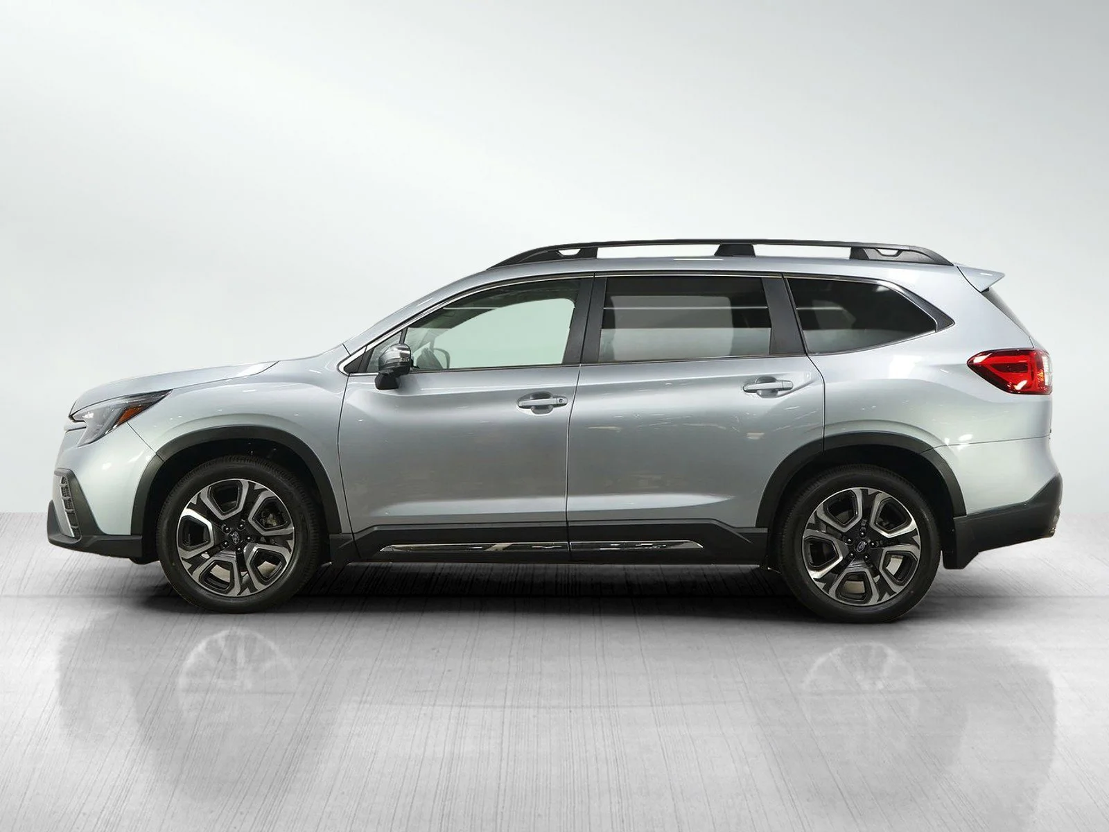 Used 2023 Subaru Ascent Limited with VIN 4S4WMAUD7P3409831 for sale in Burnsville, Minnesota
