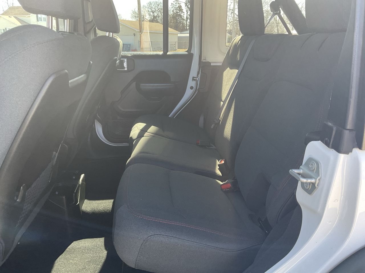 Used 2024 Bright White Clearcoat Jeep Rubicon image 21