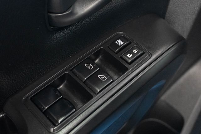 Used 2021 Gray Nissan S image 4