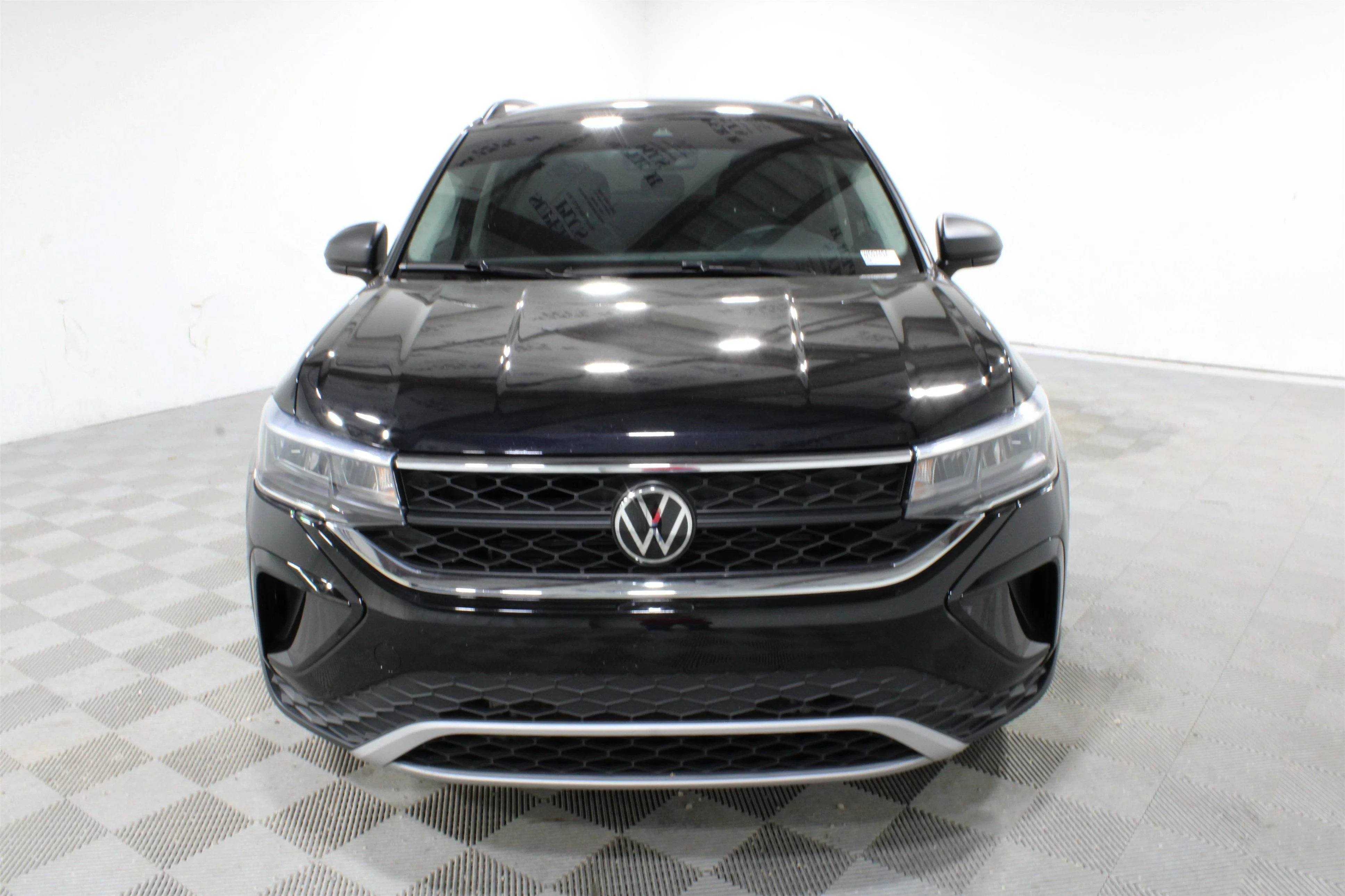 Used 2024 Deep Black Pearl Volkswagen S image 32