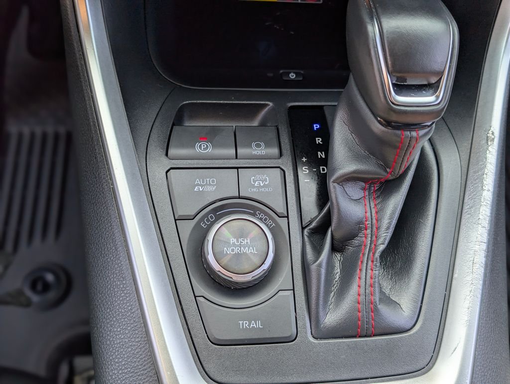2024 Toyota RAV4 XSE - Photo 34