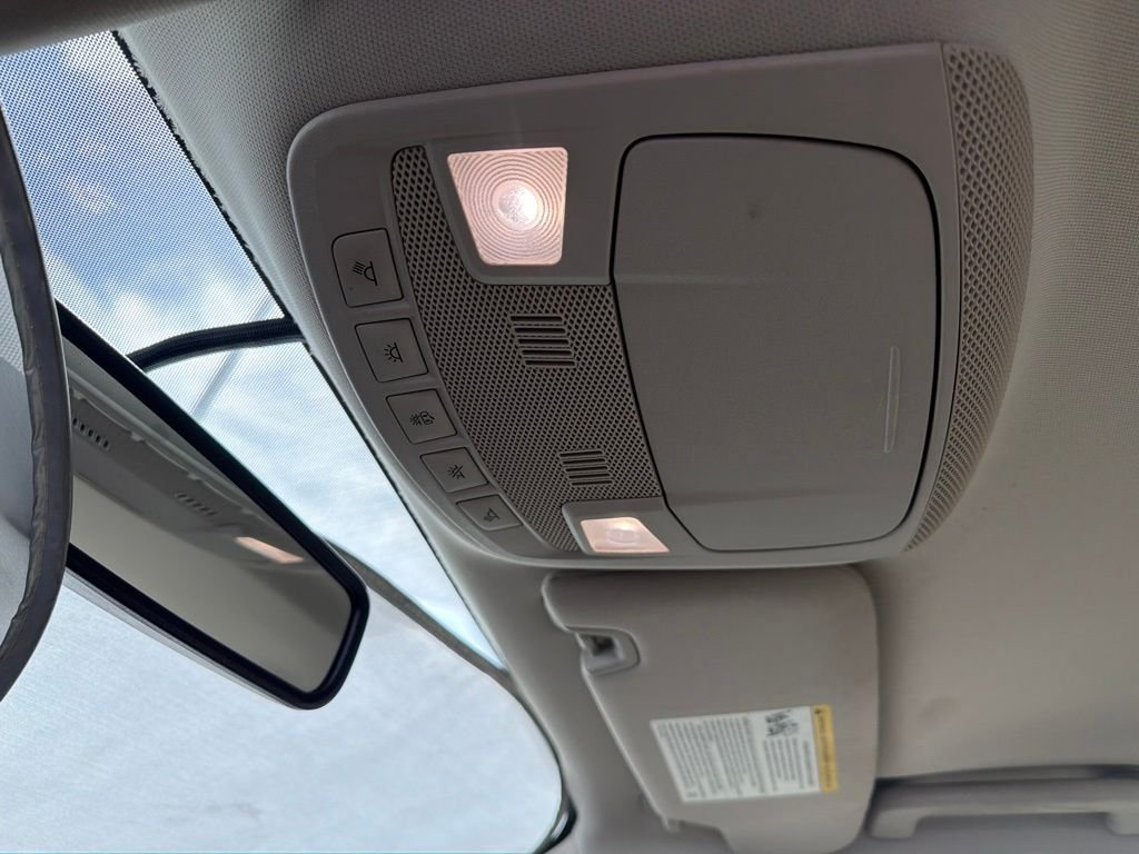 Used 2017 Red Ford SE image 21