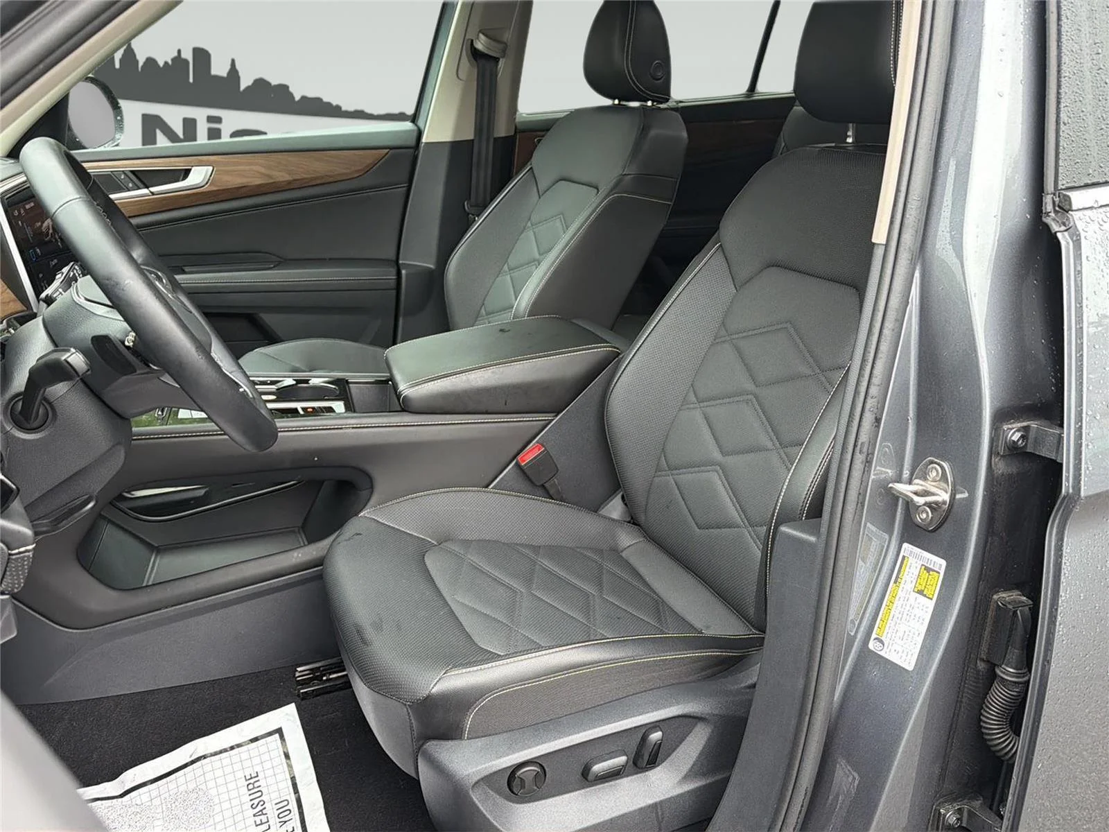 2025 Volkswagen Atlas SE w/Tech - Photo 11