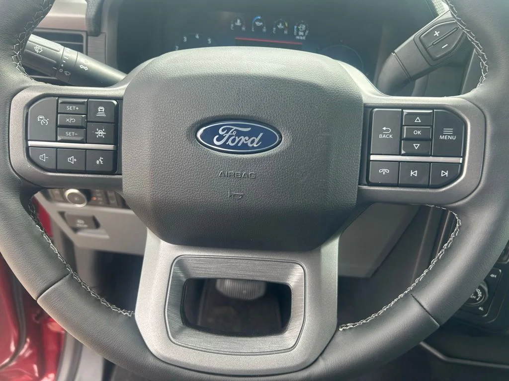 New 2026 Ruby Red Metallic Tinted Clearcoat Ford XLT image 17