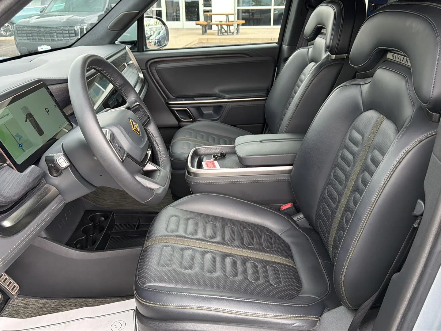 Used 2024  Rivian Adventure image 13