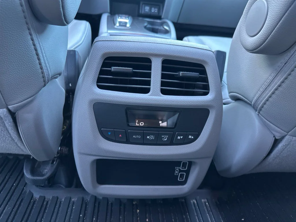 Used 2022 Lunar Silver Metallic Honda Special Edition image 17