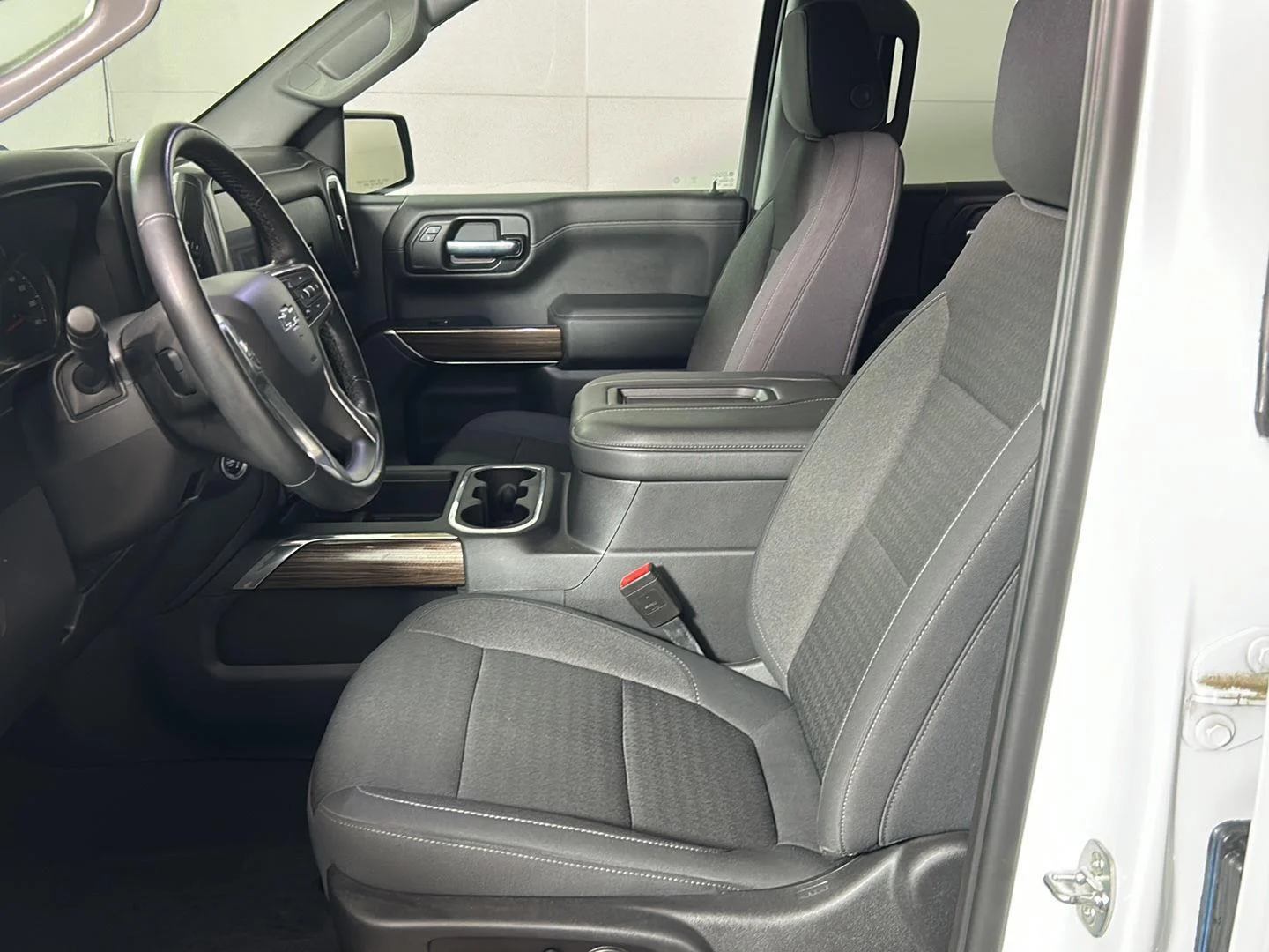 Used 2021 Summit White Chevrolet LT Trail Boss image 13