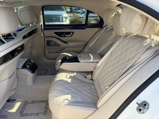 New 2026 MANUFAKTUR Moonlight White Magno Mercedes-Benz S 580 image 24