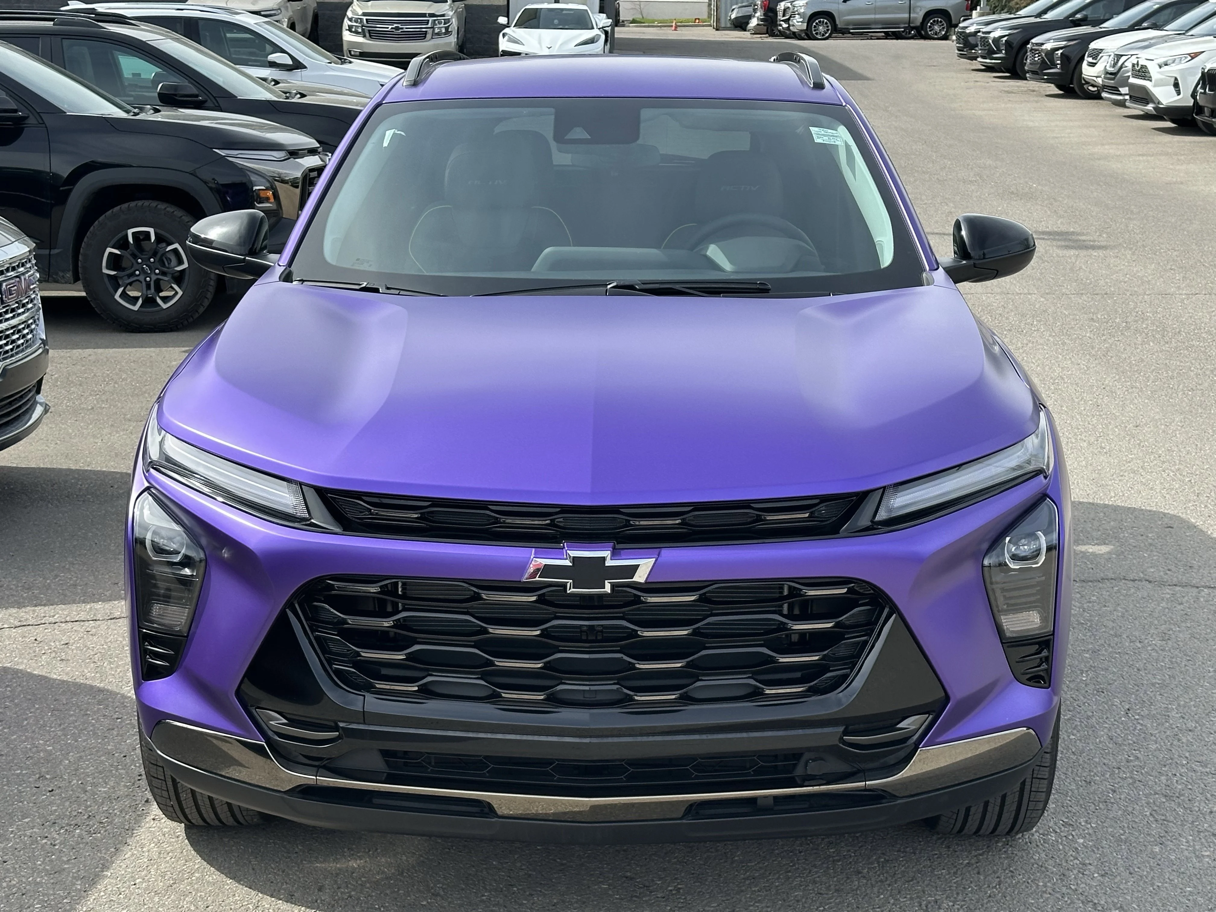 New 2026 Mosaic Black Metallic Chevrolet ACTIV image 2