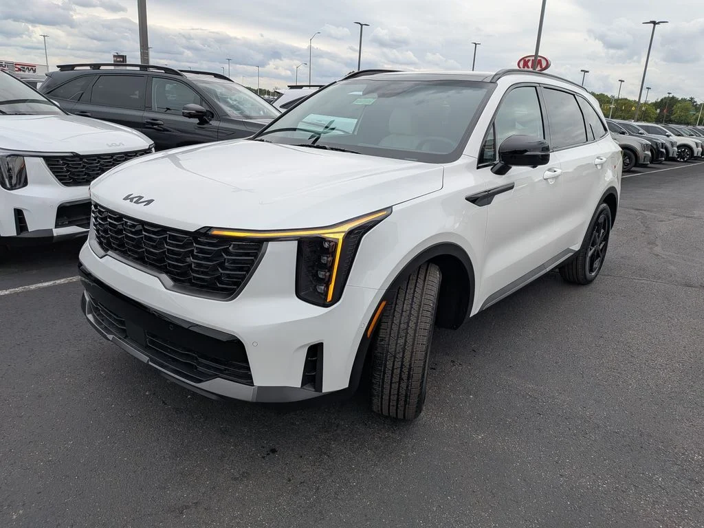 New 2026 Snow White Pearl Kia X-Line SX Prestige image 3