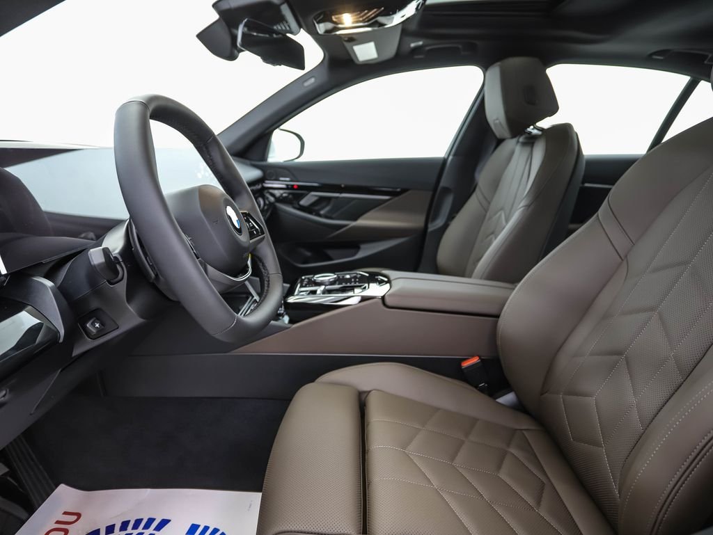 Used 2026 White Metallic BMW 530i xDrive image 11