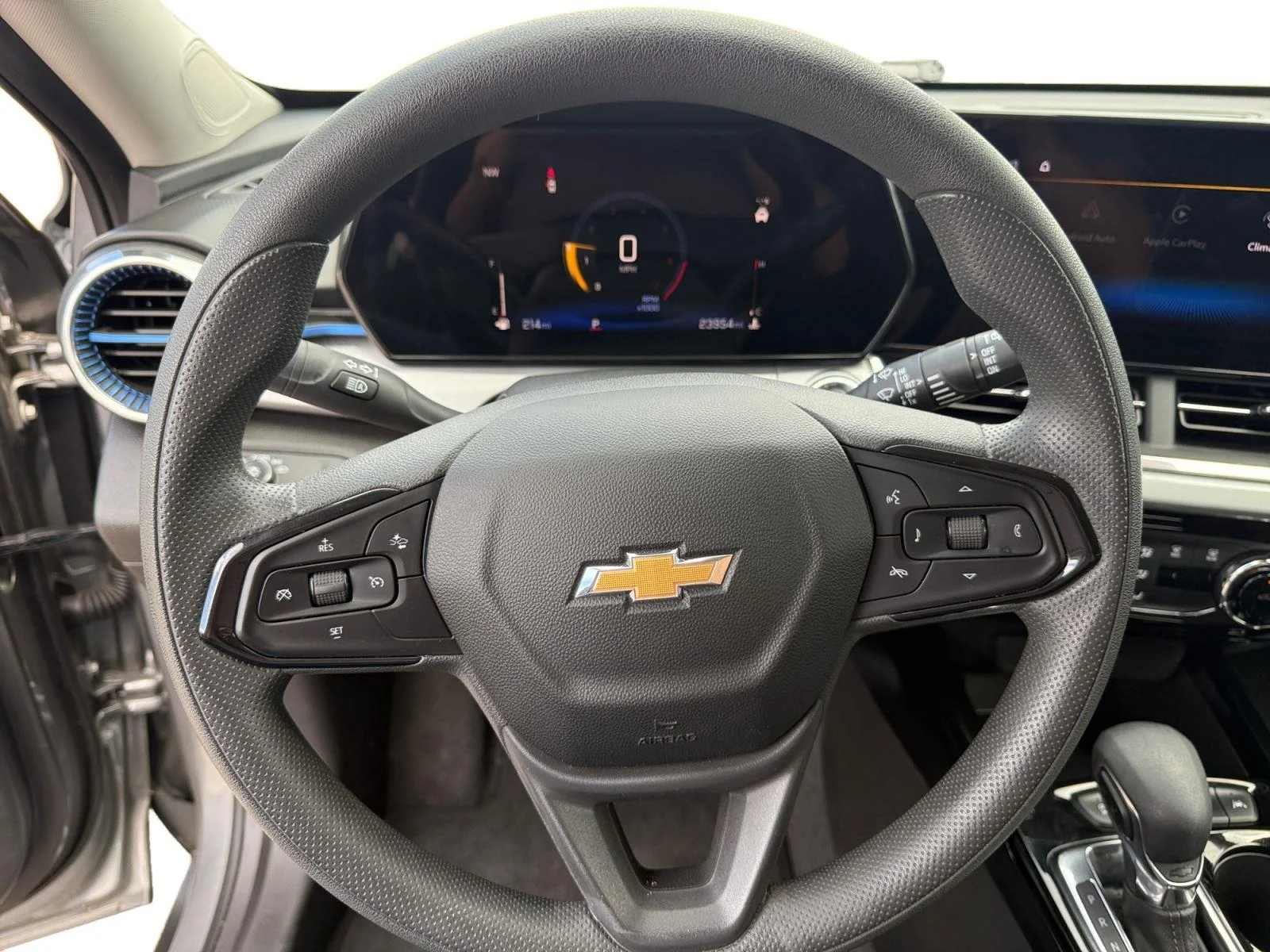 Used 2025 Sterling Gray Metallic Chevrolet LT image 13