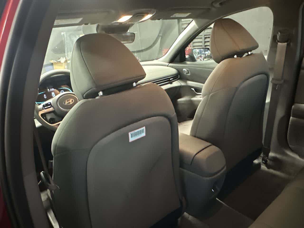 2025 Hyundai Elantra SE - Photo 23
