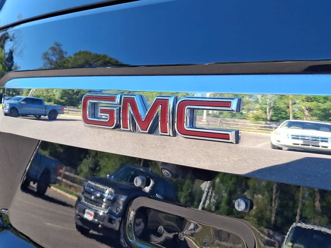 Used 2024 Onyx Black GMC SLT image 29