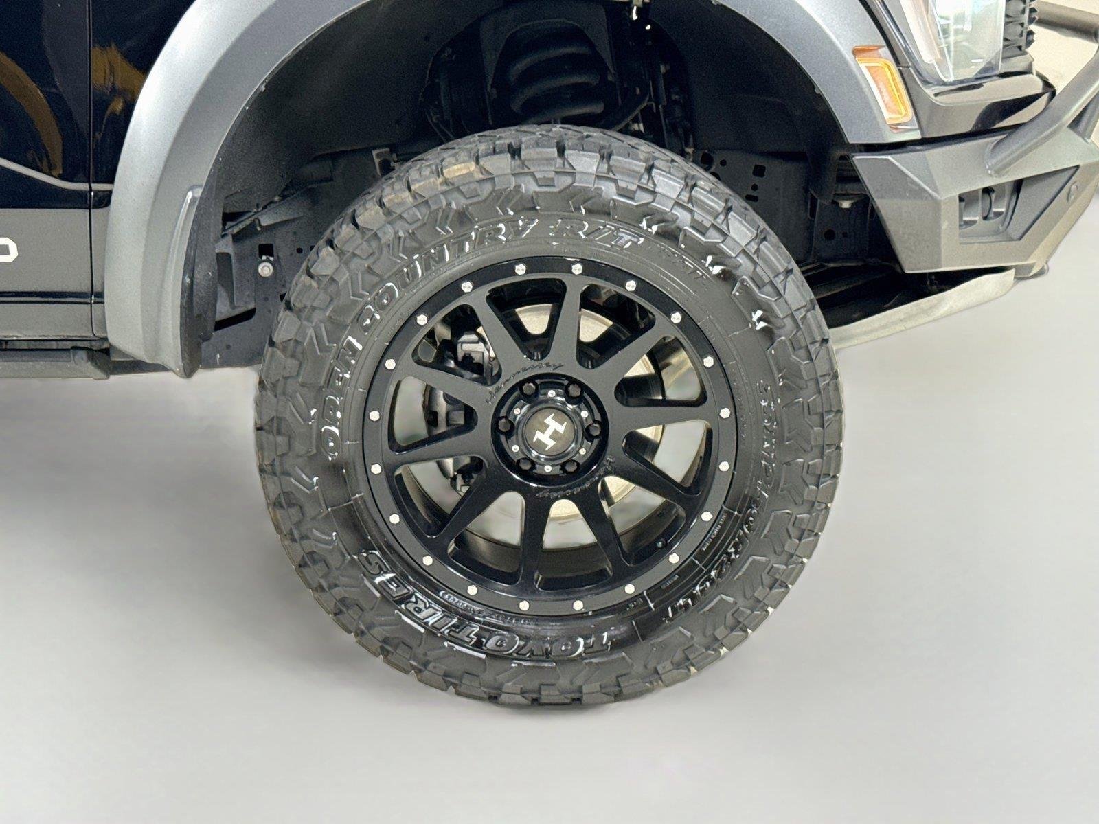 Used 2023 Agate Black Metallic Ford Raptor | Veloci Rapitor 600 Hennessey image 39