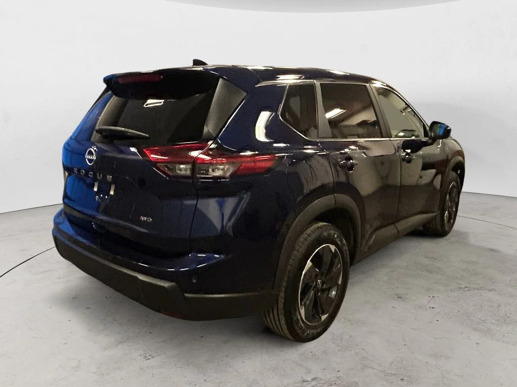 Used 2025 Deep Ocean Blue Pearl Nissan SV image 6