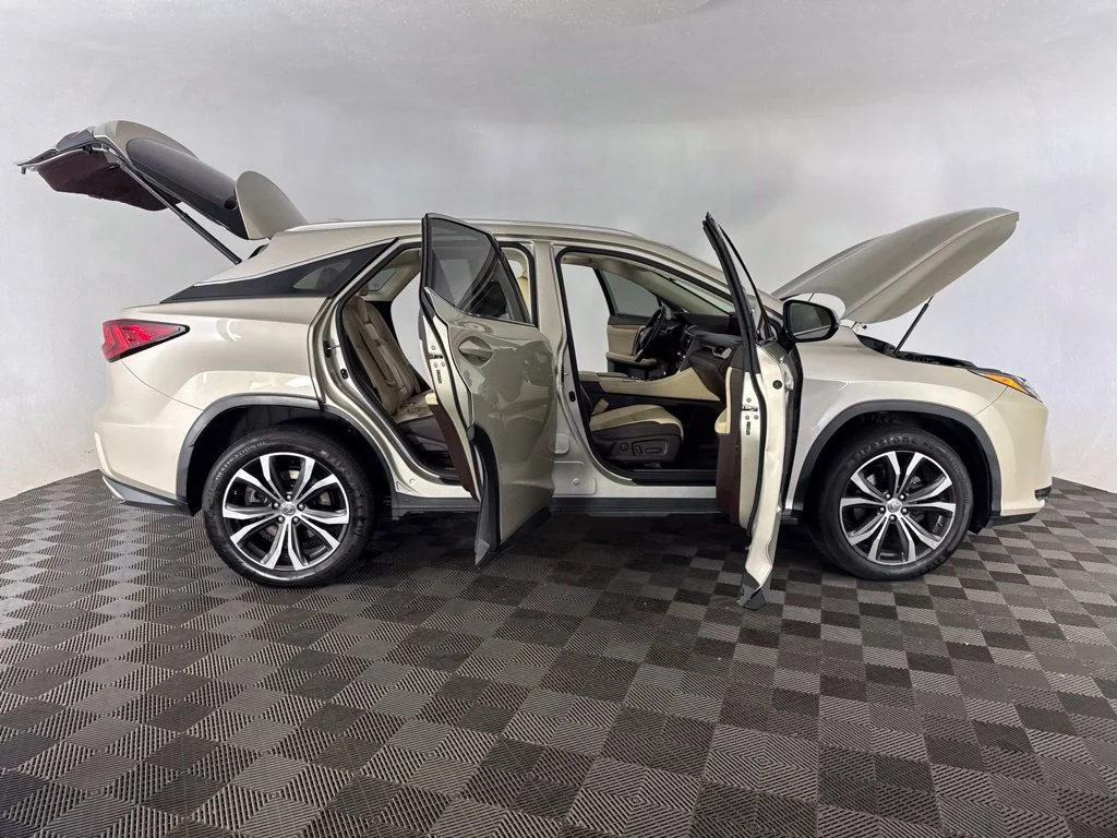 Used 2016 Beige Lexus 350 image 21