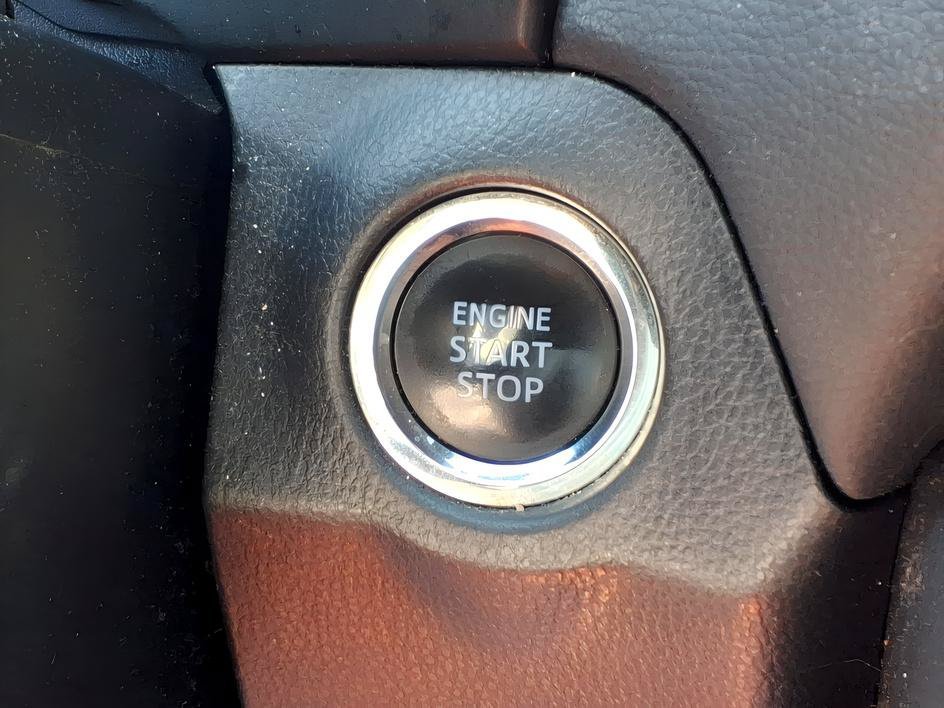 Used 2019 Ruby Flare Pearl Toyota XLE Premium image 22