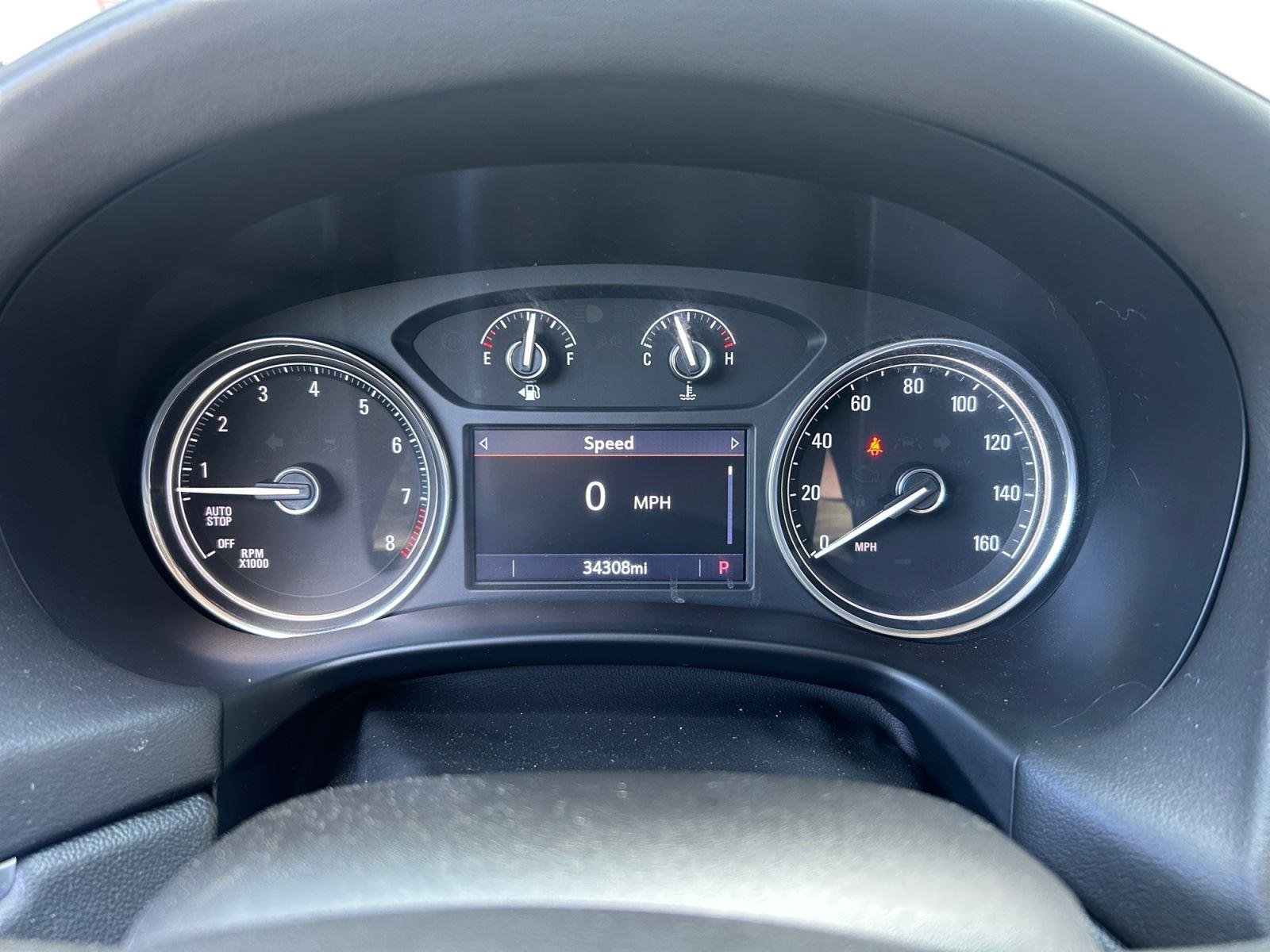 Used 2023 Summit White Buick Essence image 19