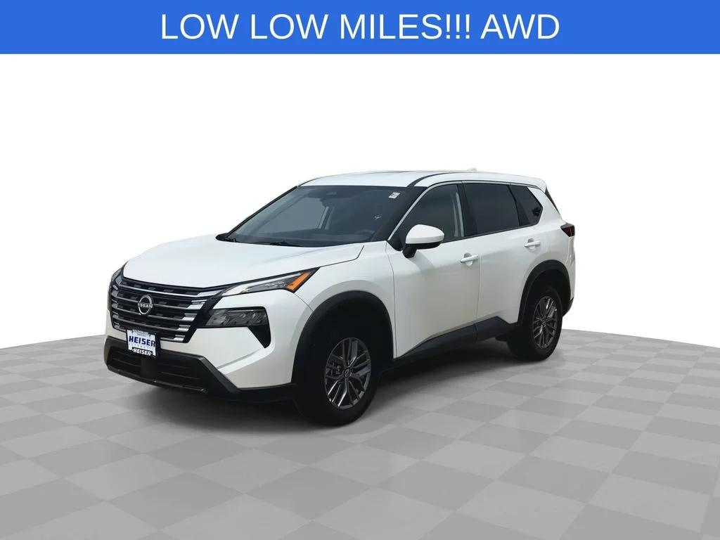 Used 2026 White Nissan SV image 4