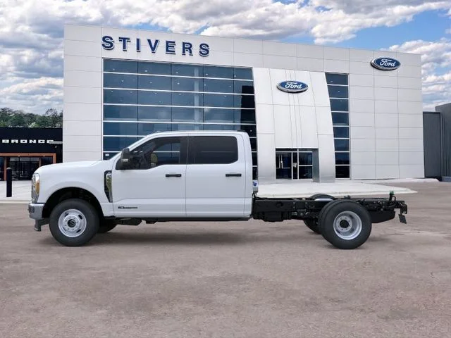 New 2026 Oxford White Ford XL image 4