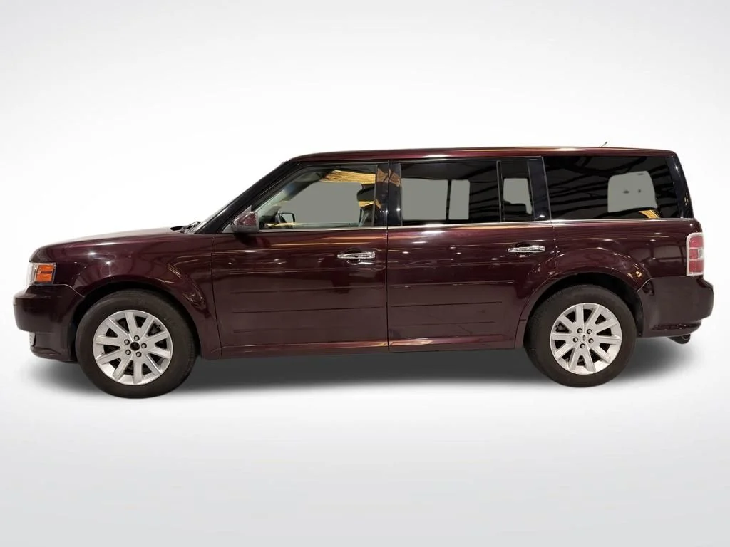 Used 2011 Red Ford SEL image 10