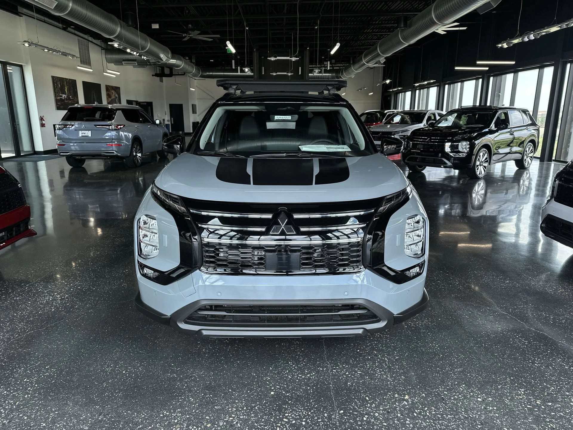 New 2026 Moonstone Gray Metallic/Black Roof Mitsubishi Trail Edition image 3