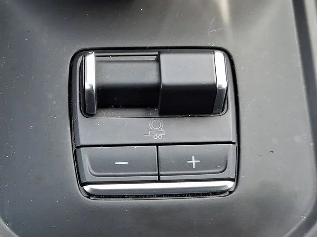 Used 2023 Silver GMC AT4 image 25