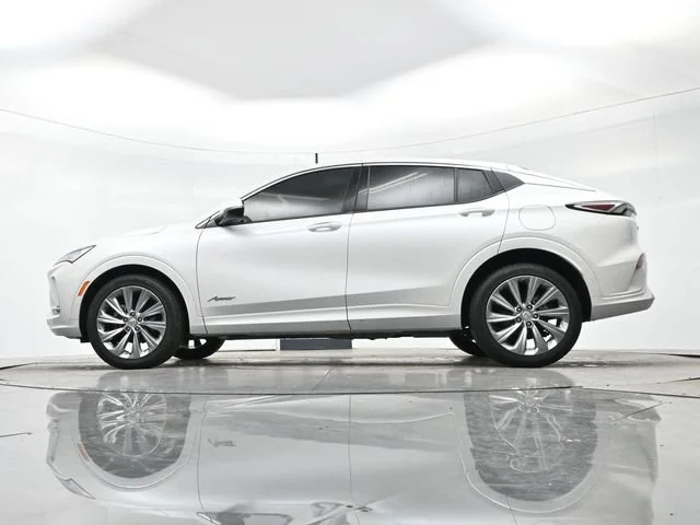 Used 2024 White Frost Tricoat Buick Avenir image 28