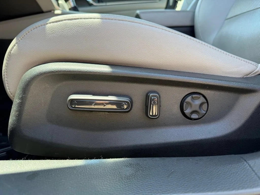 Used 2020  Honda EX-L image 26