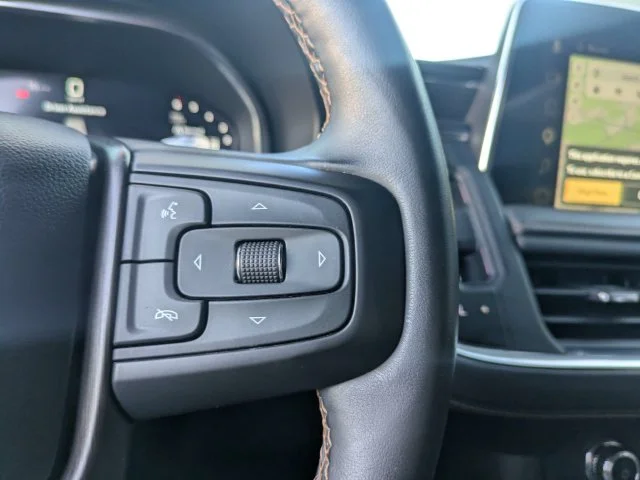 Used 2023 Black GMC AT4 image 31