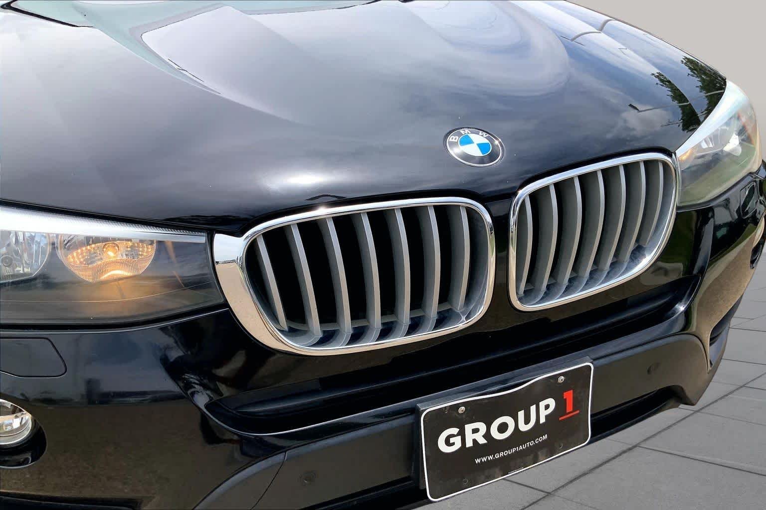 Used 2017 Black Sapphire Metallic BMW xDrive28i image 35