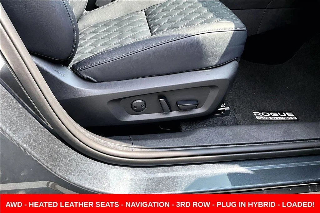 New 2026 Gray Nissan Platinum image 11
