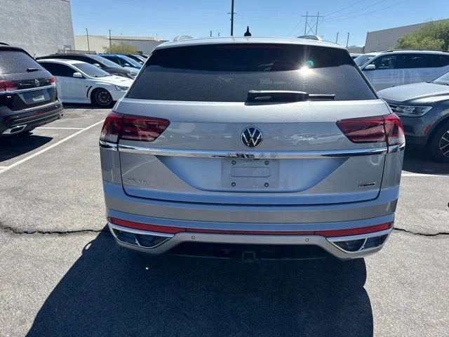 Used 2021 Silver Volkswagen 3.6L V6 SE w/Technology R-Line image 4