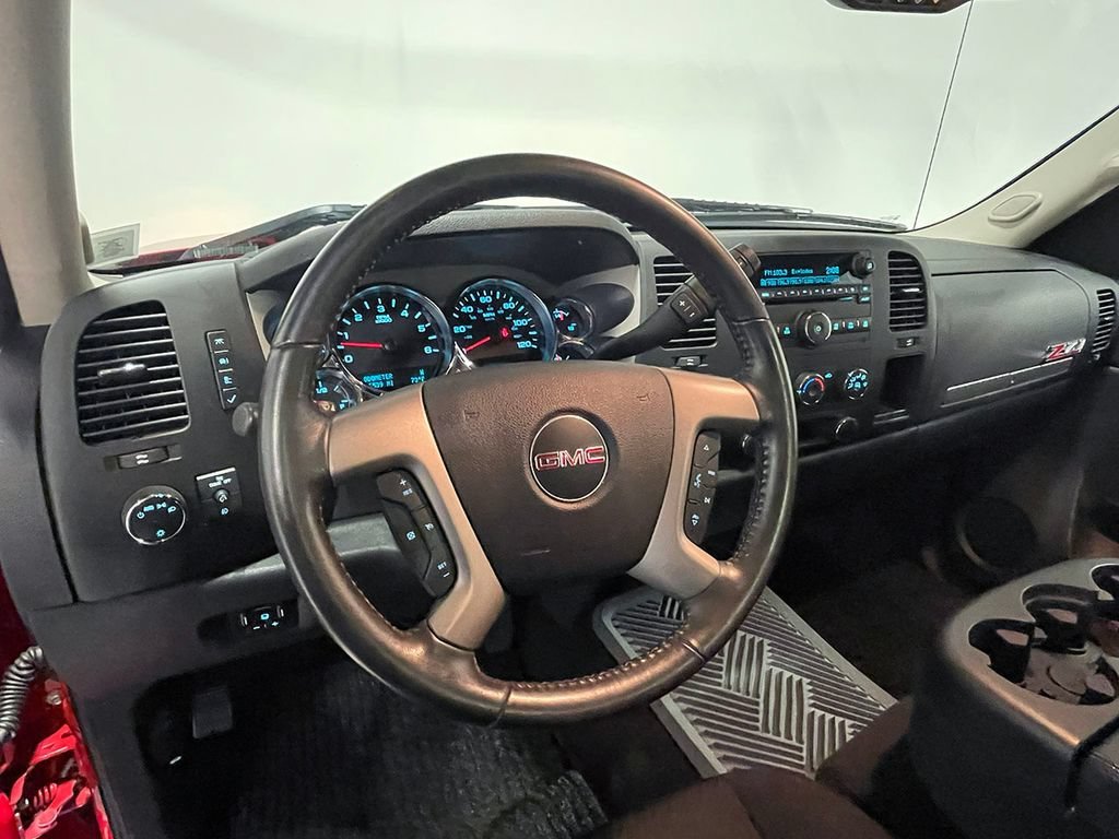 Used 2011 FIRE RED GMC SLE image 62