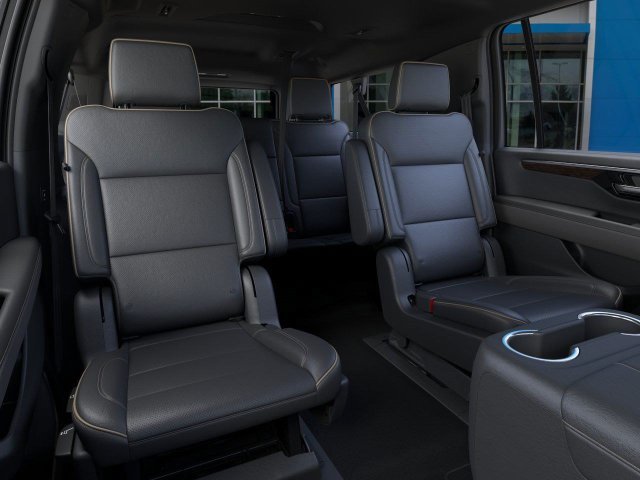 2025 Chevrolet Suburban Premier - Photo 18