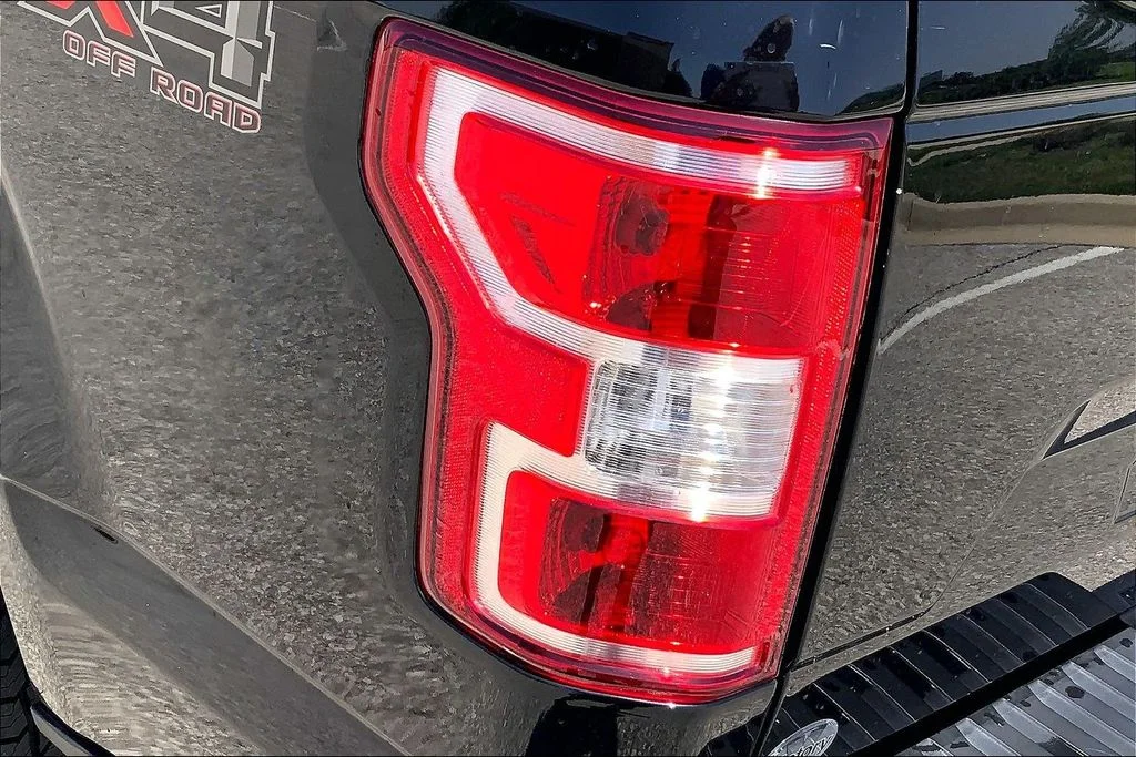 Used 2019 Black Ford XL image 26