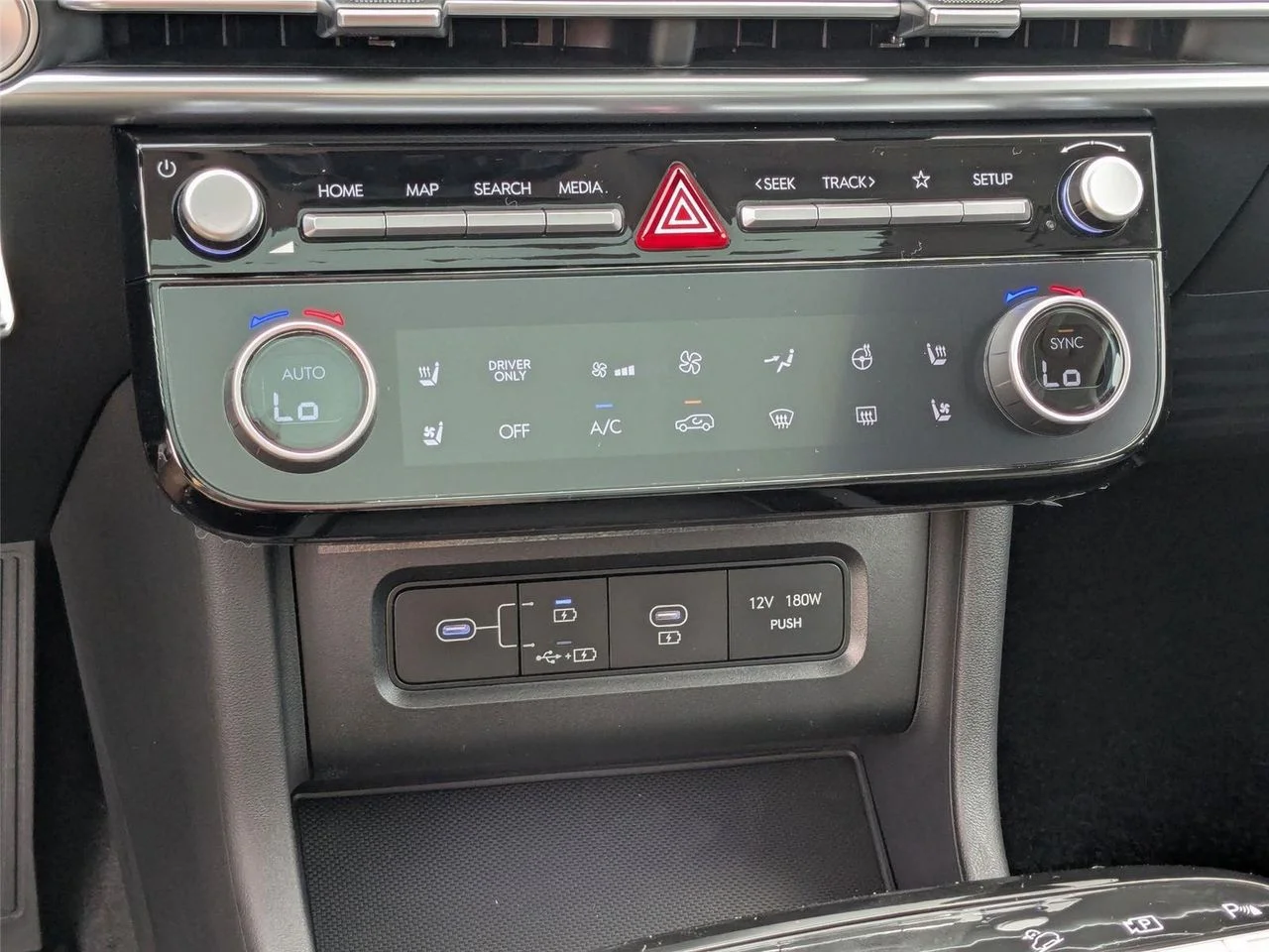 2025 Hyundai Tucson Limited - Photo 23