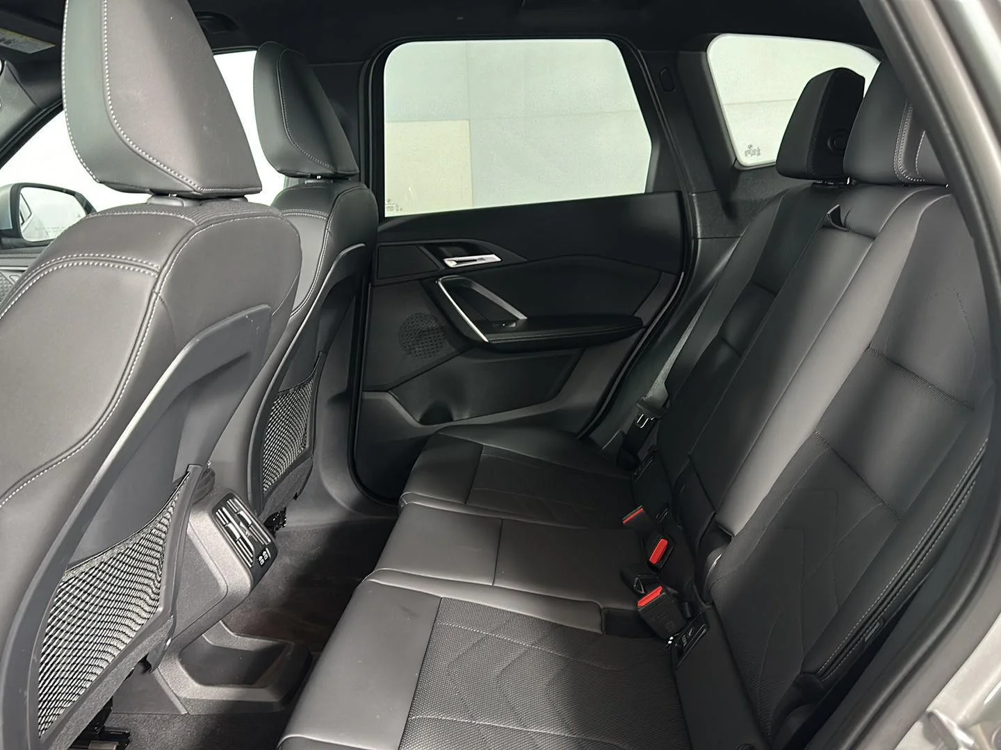 Used 2023 Space Silver Metallic BMW xDrive28i image 19