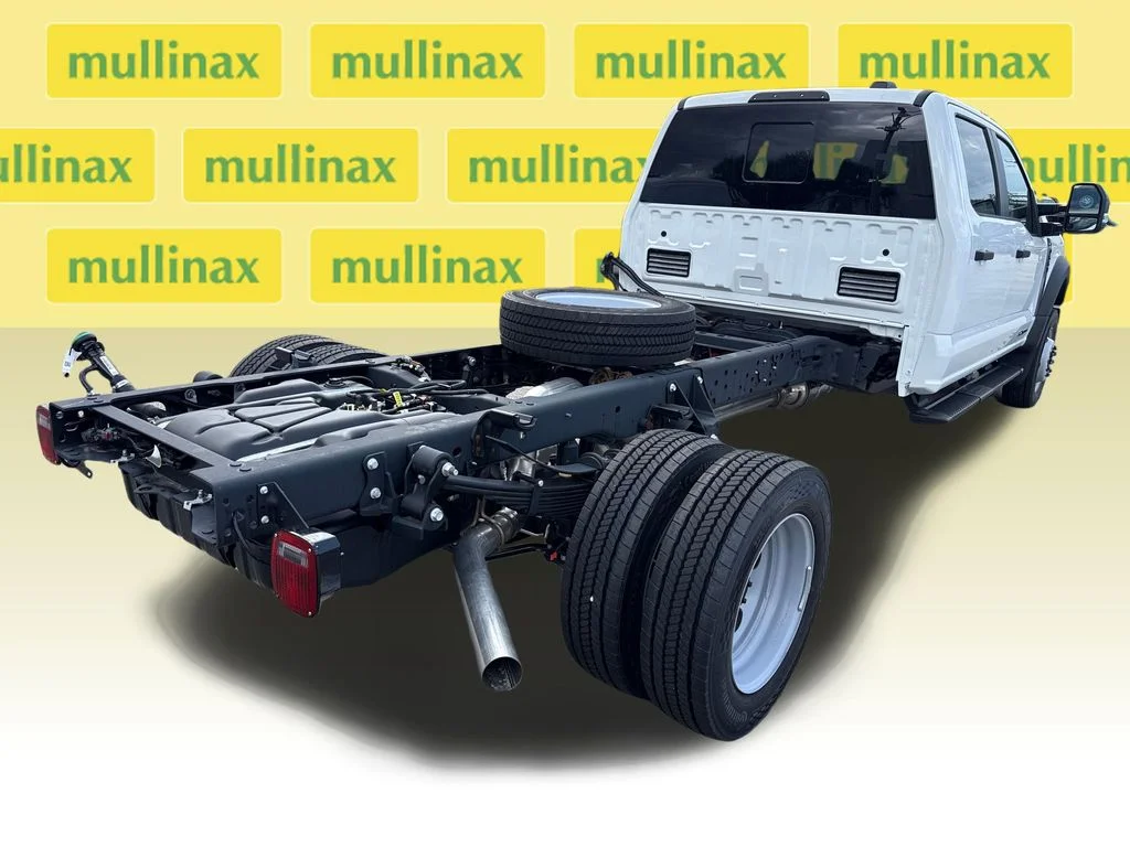 2026 Ford F-550 Super Duty Chassis Cab XL - Photo 12