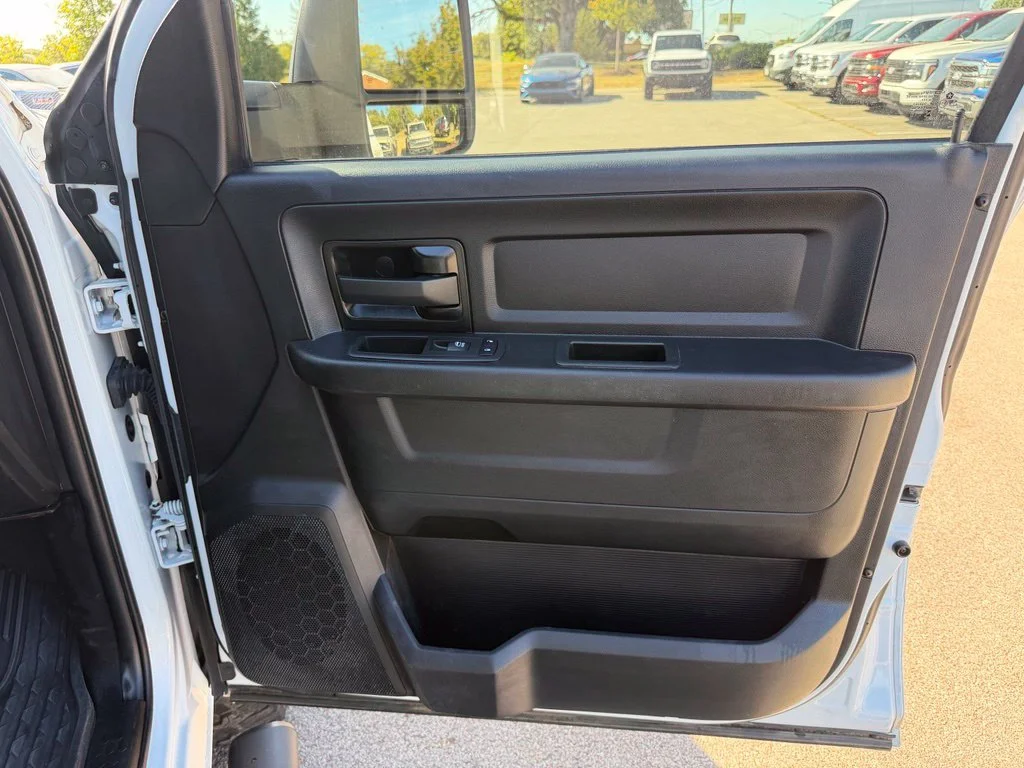 Used 2023 White Ram Tradesman image 19
