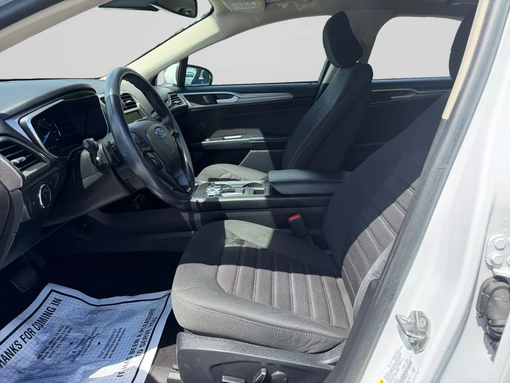 Used 2020 White Ford SE image 10
