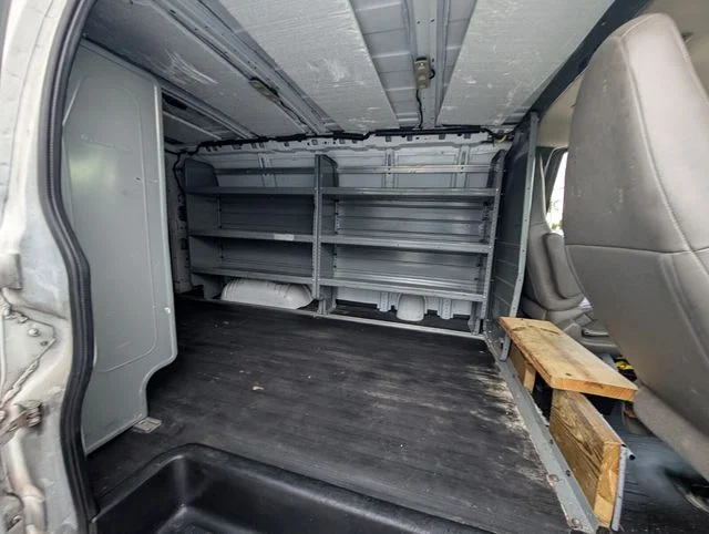 2021 Chevrolet Express Cargo Work Van - Photo 11