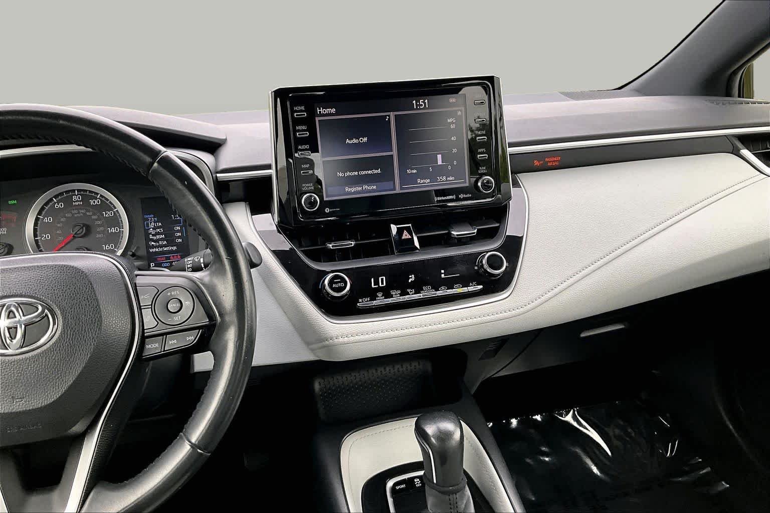 Used 2019 Midnight Black Metallic Toyota SE image 7