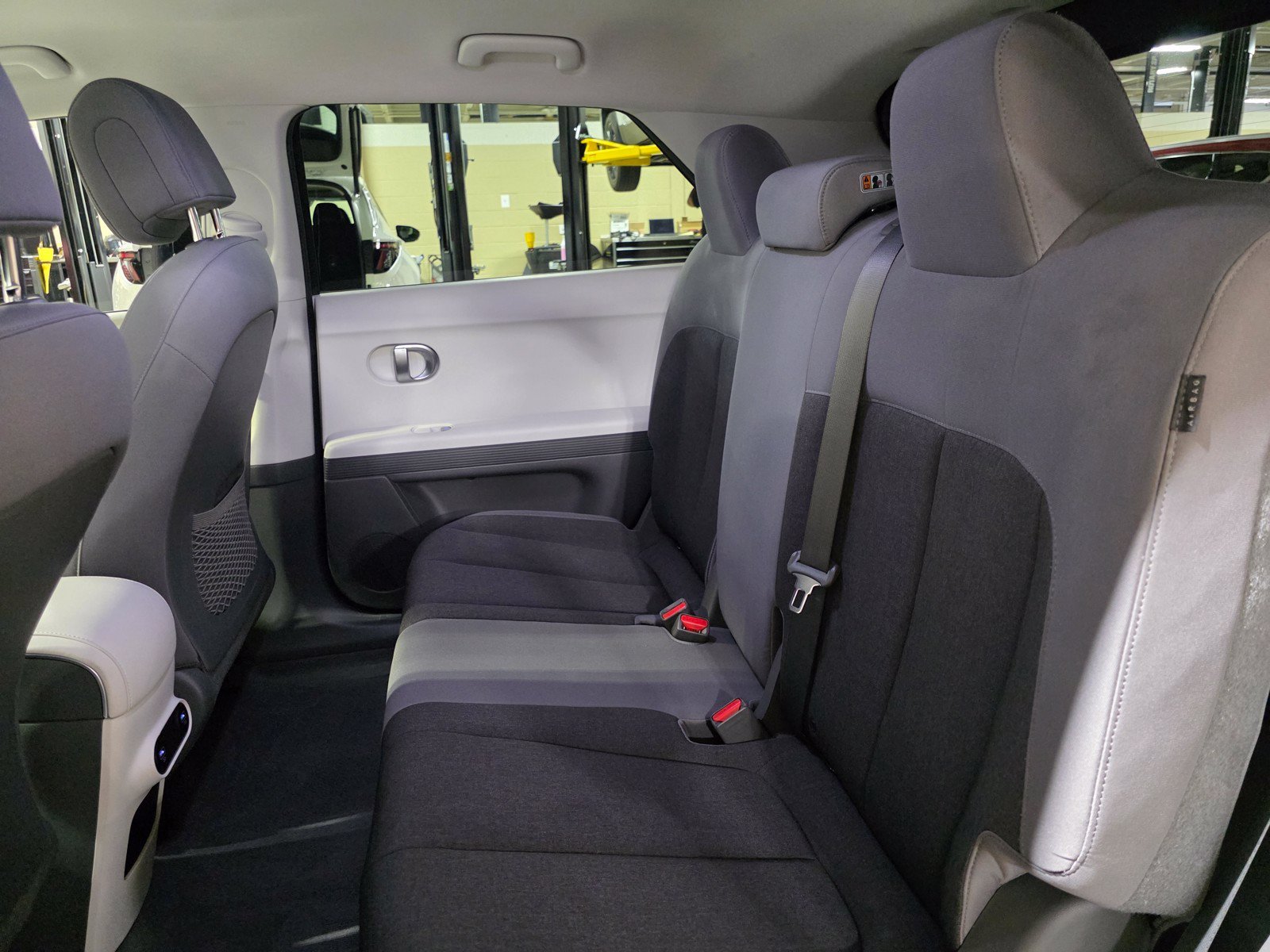 Used 2024 Digital Teal Hyundai SEL image 14