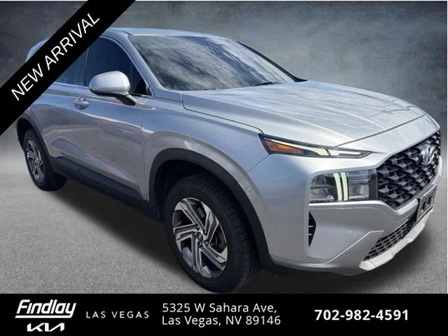 Used 2022 Silver Hyundai SE image 3